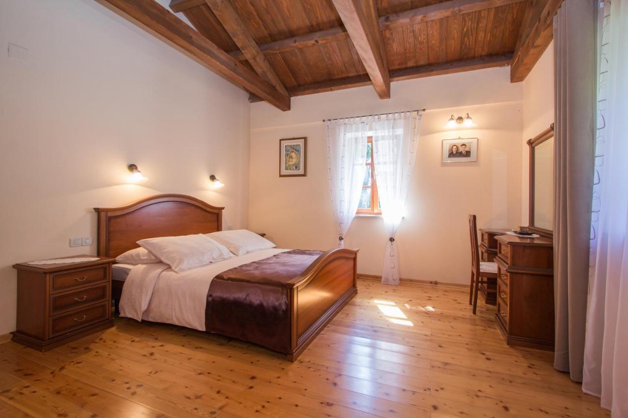Villa Kringa Tinjan Экстерьер фото